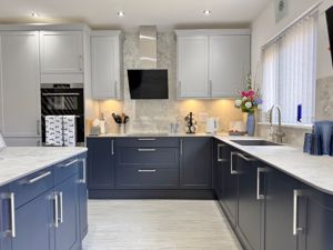 Photo 19- click for photo gallery